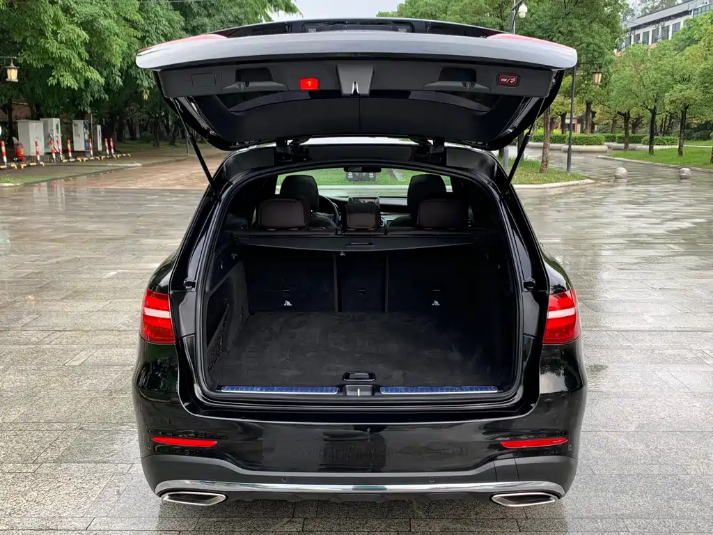 Mercedes-Benz GLC 260 4MATIC Luxury Edition 2018