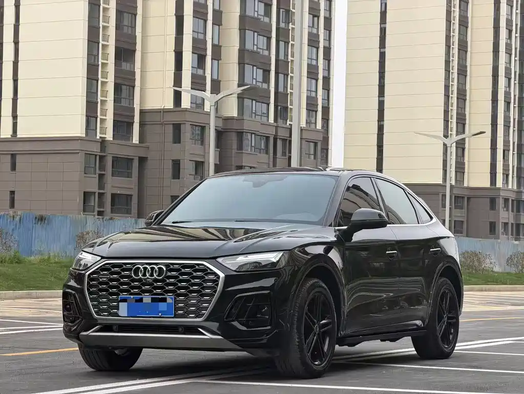 Audi Q5L Sportback 2022 40 TFSI RS Kit Speed Edition