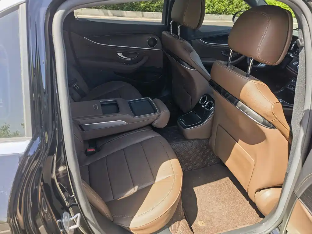 Mercedes-Benz E-Class 2022 Facelift II E 300 L Sport Fashion Edition