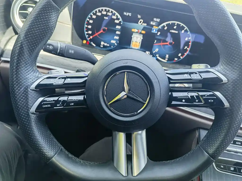 Mercedes-Benz E-Class 2022 Facelift II E 300 L Sport Fashion Edition