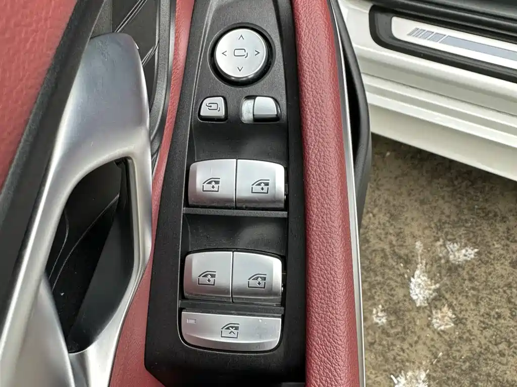 BMW 3 Series 2022 Facelift 325Li M Sport Package