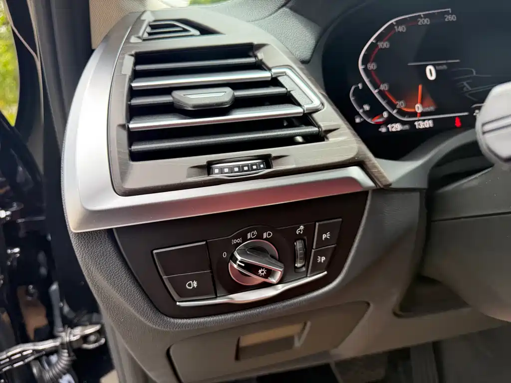 BMW X3 2022 xDrive30i Leading Edition M Night Shadow Package
