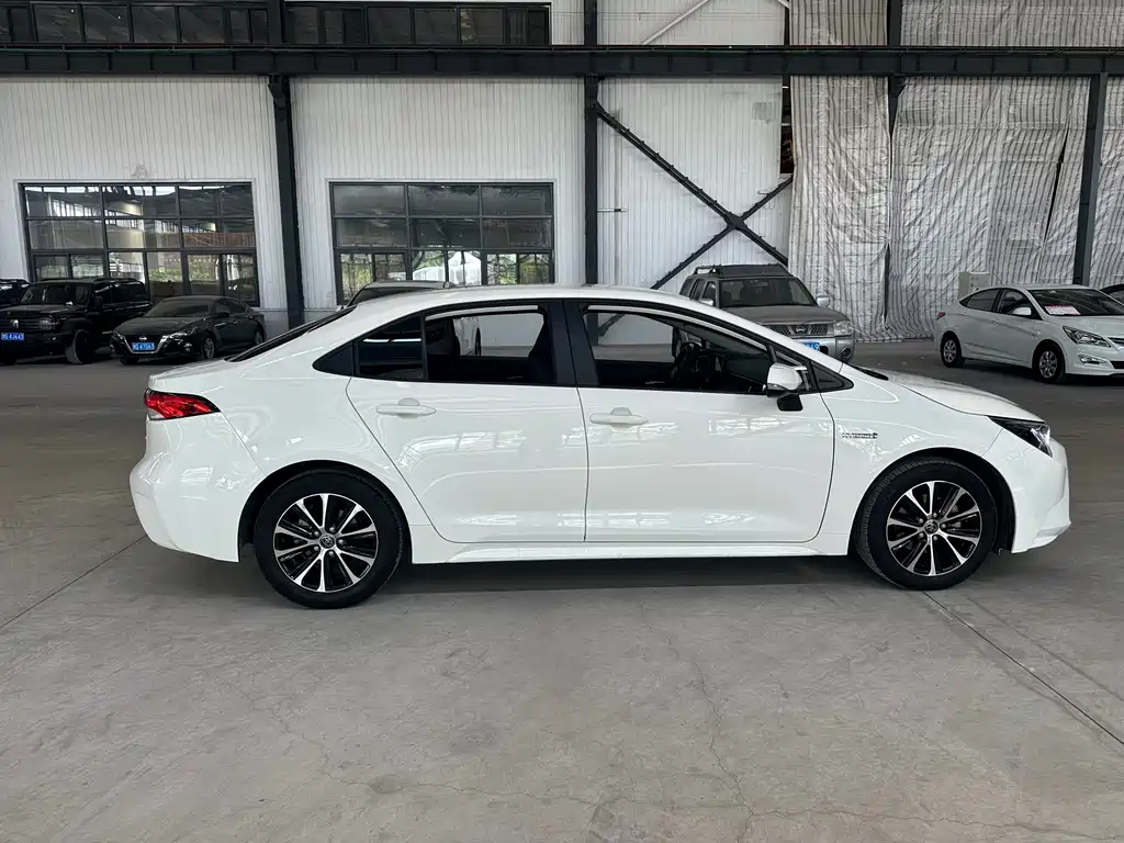 Levin 2024 Intelligent Hybrid Dual Engine 1.8L Leading Edition