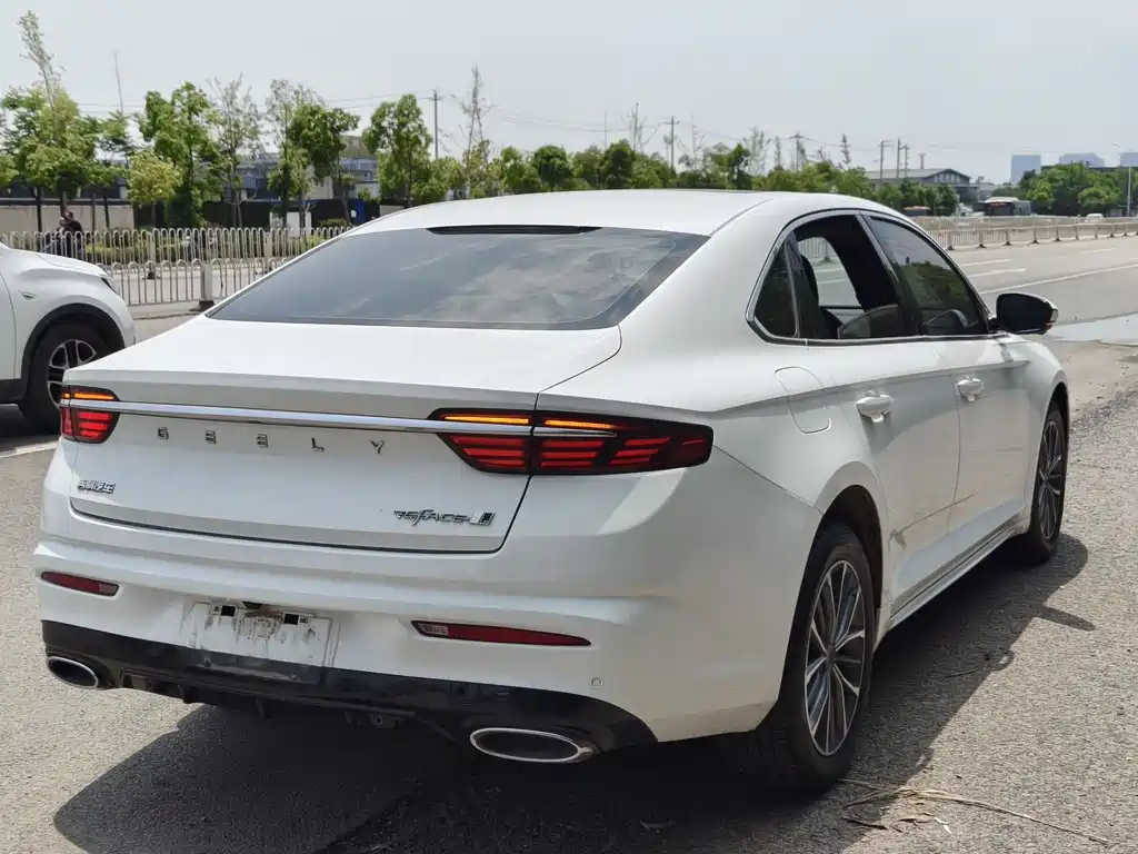 Geely Preface 2023 1.5TD Fuyao Edition