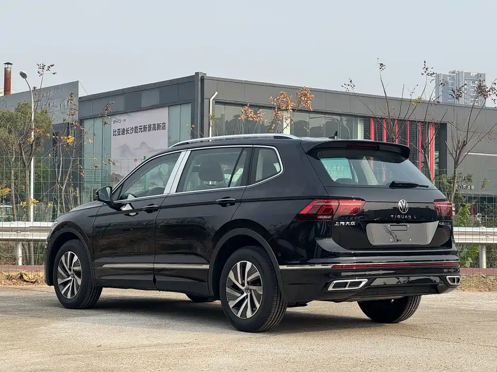Tiguan L PHEV 2023 430PHEV Plug-in Hybrid Premium Edition