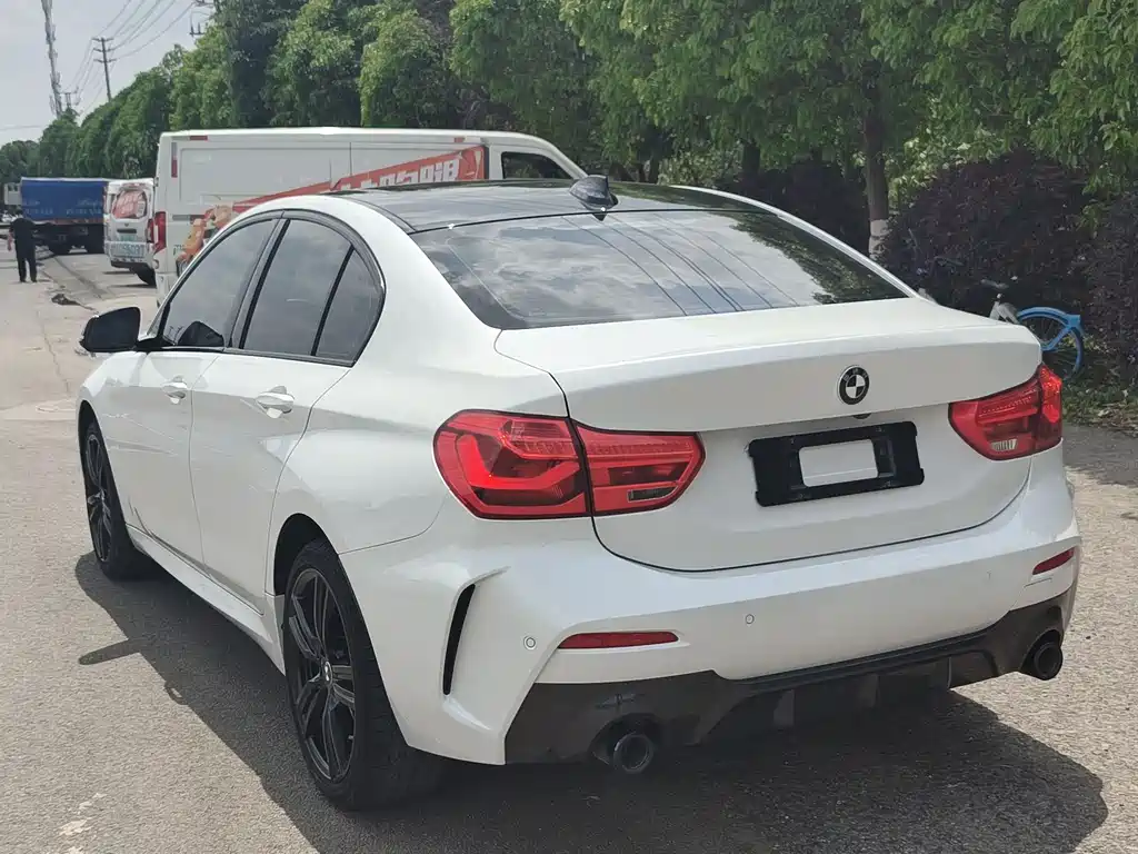BMW 1 Series 2022 125i M Sport Night Edition