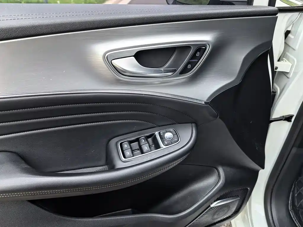 Roewe iMAX8 2021 400TGI Supreme Series Zunrong Edition