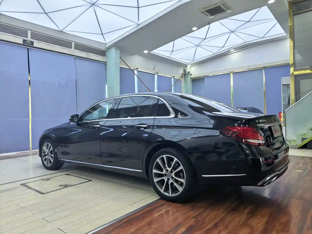 Mercedes-Benz E-Class 2016 E 300 L Fashion Edition