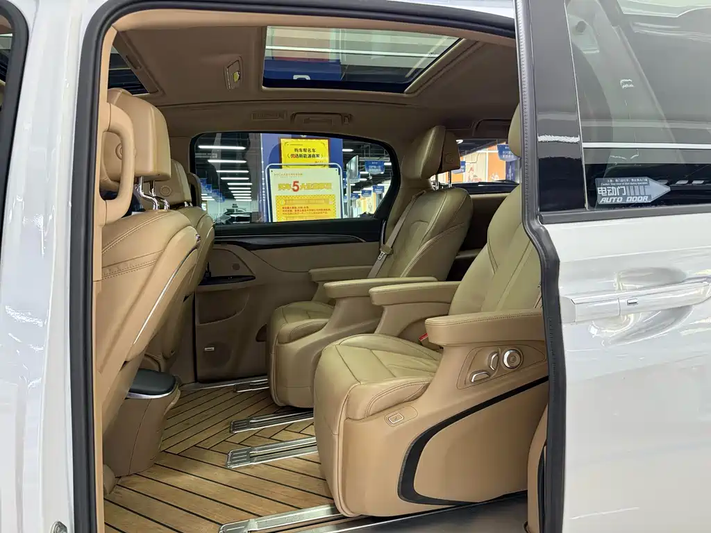 Buick GL8 2020 ES Land Business Class 653T Flagship Edition