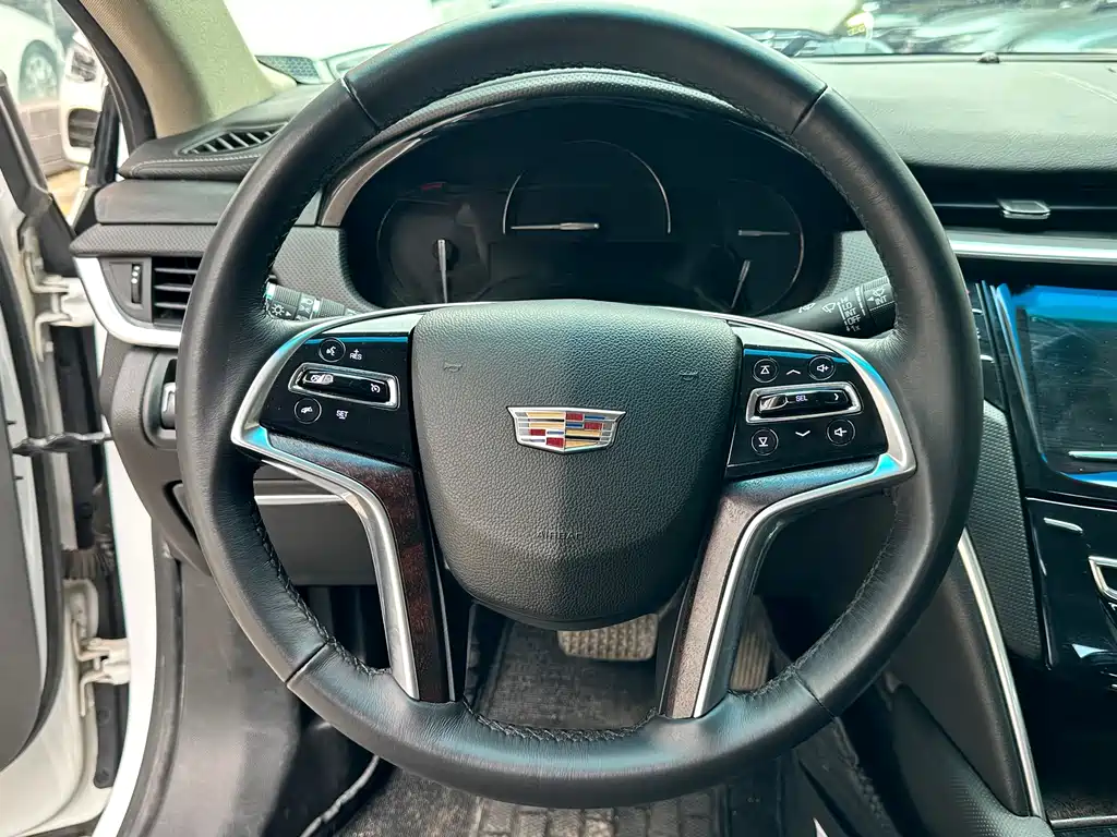 Cadillac XTS 2018 28T Technical