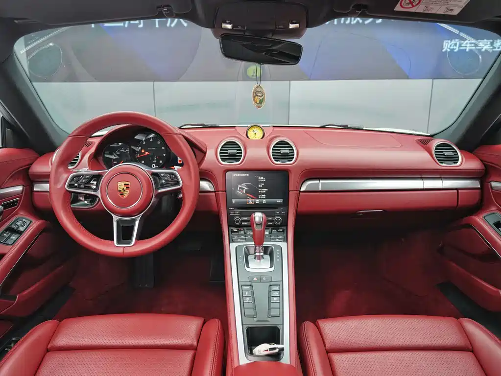 Porsche 718 Cayman 2022