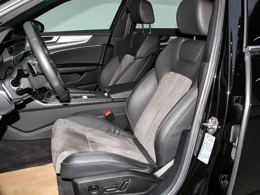 Audi A6L 2021 40 TFSI Luxury Dynamic Edition