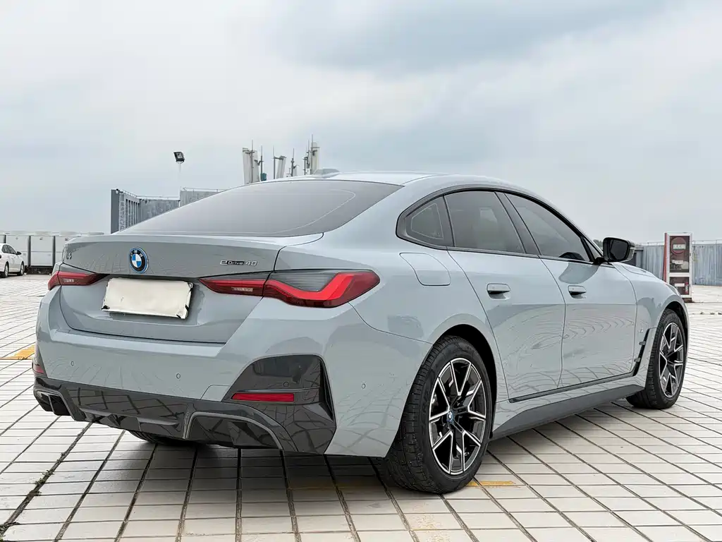 BMW i4 2023 eDrive40