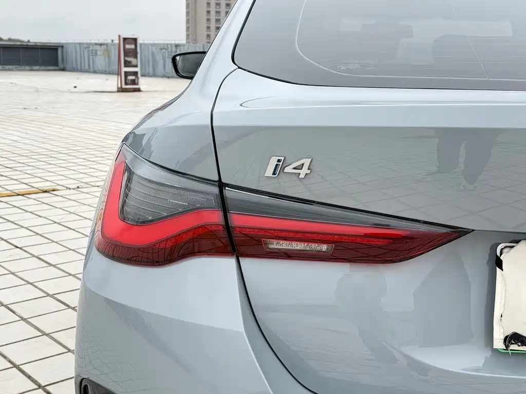 BMW i4 2023 eDrive40
