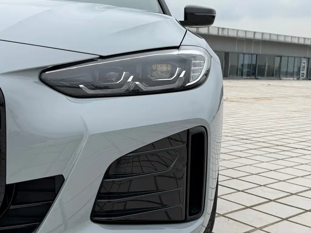 BMW i4 2023 eDrive40