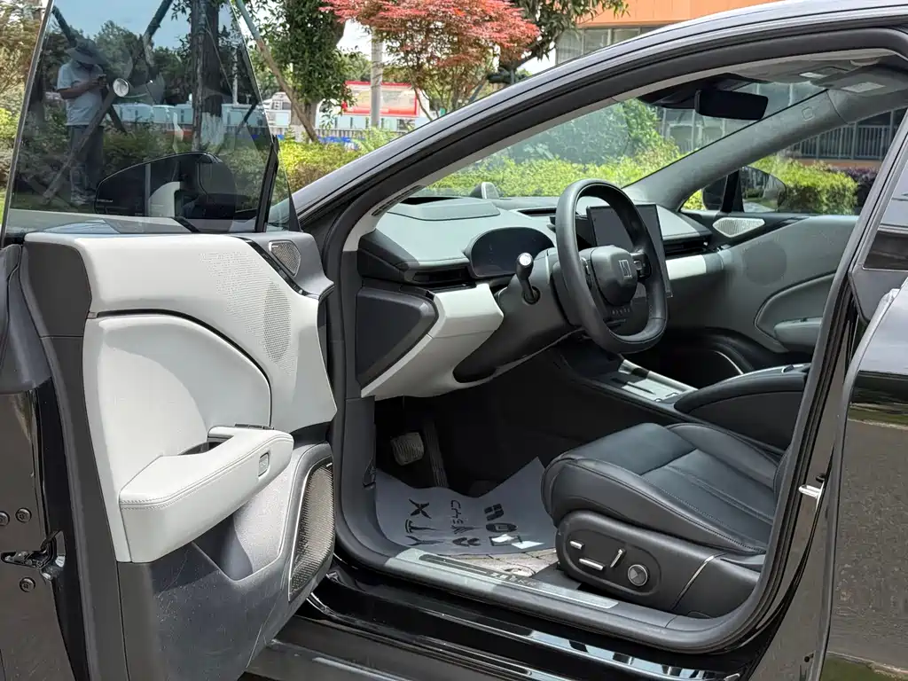 Zeekr 007 2025 RWD Intelligent Driving Edition 75kWh