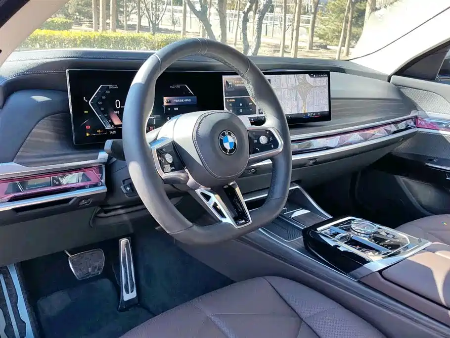 BMW 7 Series 2023 735Li M Sport Package