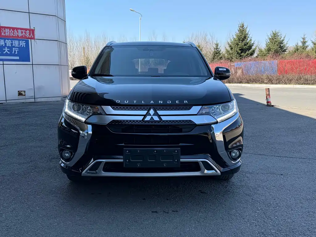 Outlander 2021 2.0L FWD Enjoy Edition 5-Seater