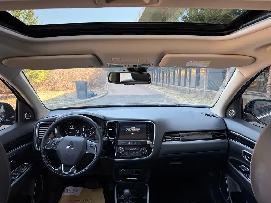 Outlander 2021 2.0L FWD Enjoy Edition 5-Seater