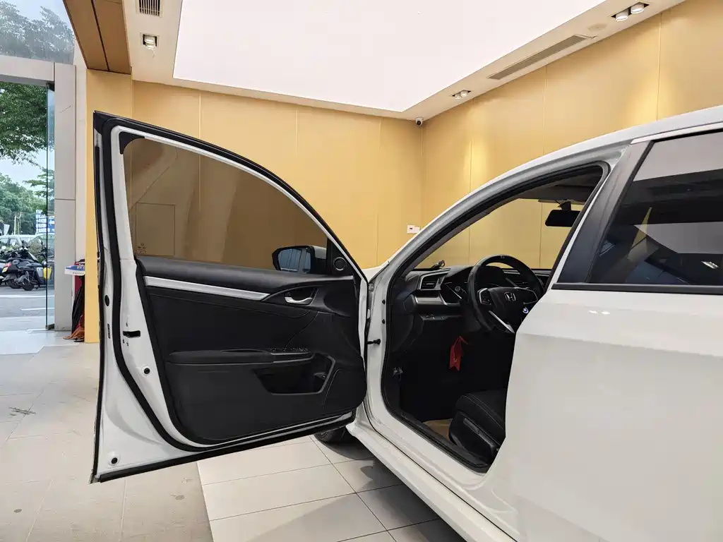 Honda Civic 2019 220TURBO CVT Sport Edition China V