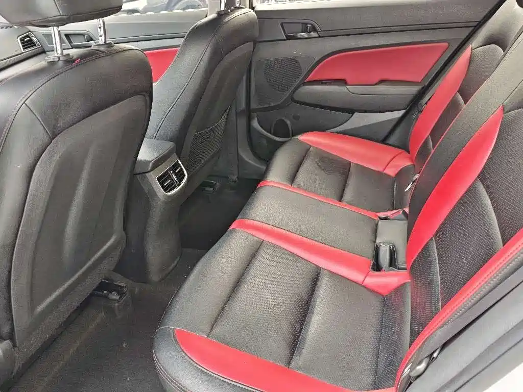 Hyundai Elantra Lingdong 2018 1.4T DCT Xuandong Vitality Edition