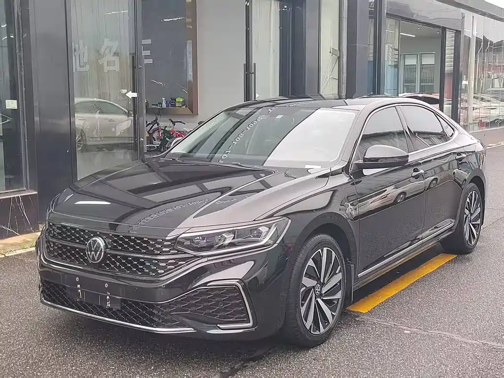 Volkswagen Passat 2022 330TSI Starlight Elite Edition