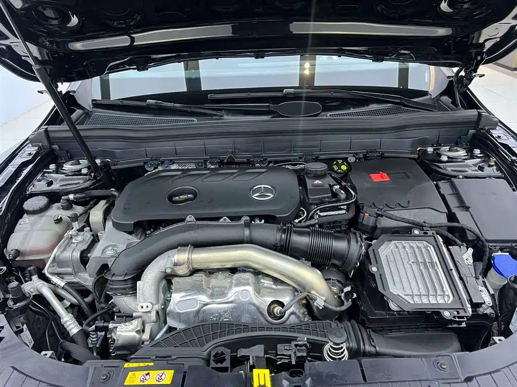 Mercedes-Benz GLB 2024 Facelift GLB 220 Dynamic