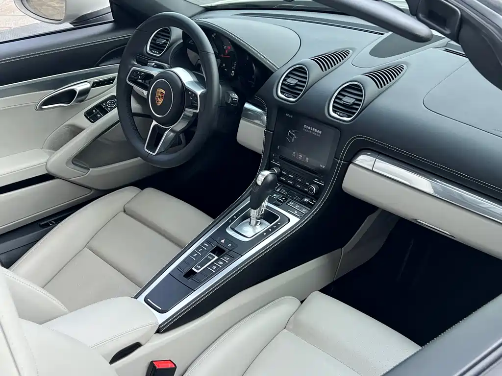 Porsche 718 Boxster
