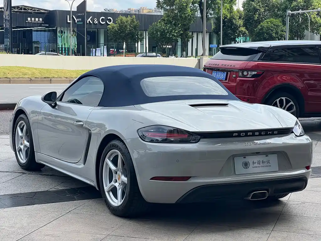 Porsche 718 Boxster