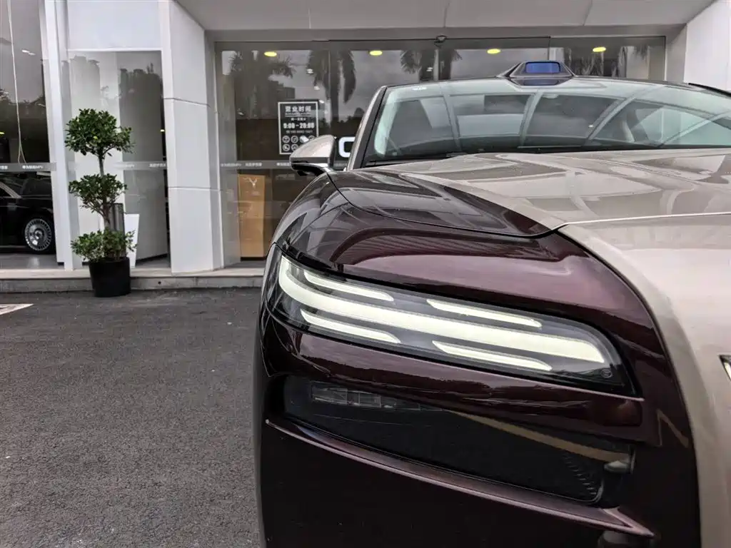 Voyah Zhuiguang L 2026 AWD Ultra