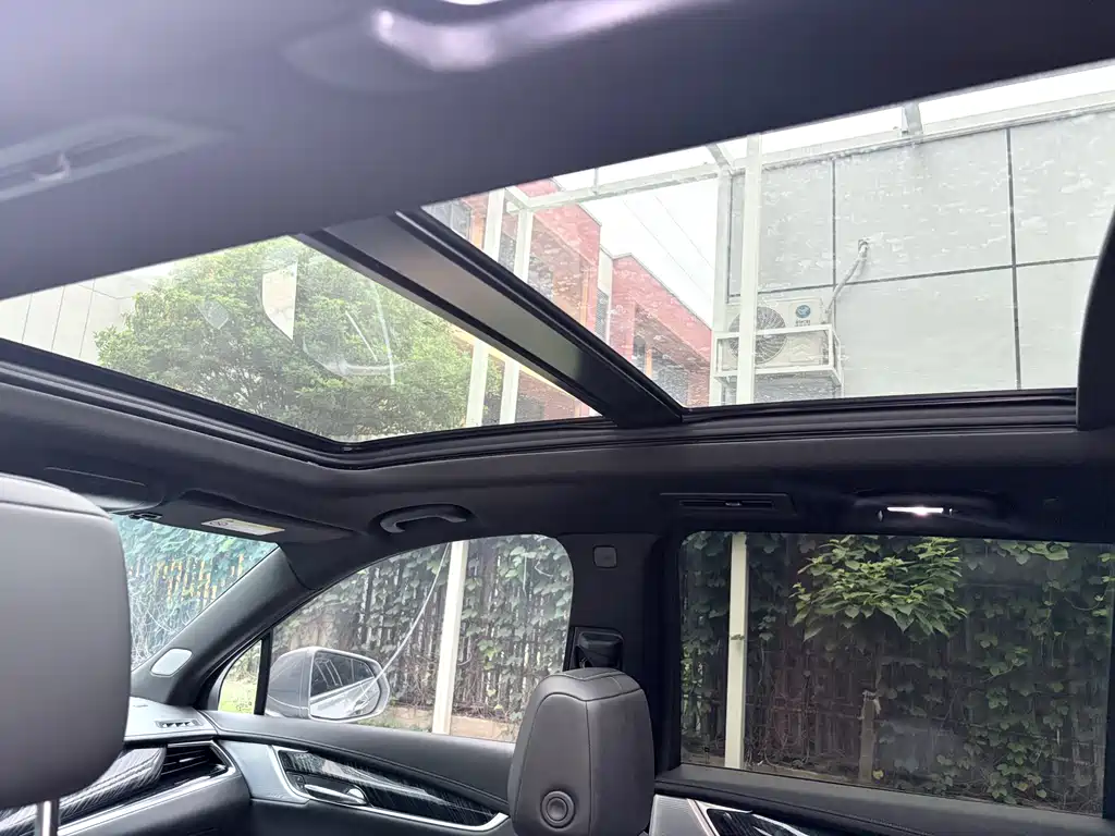 Cadillac XT6 2022 2.0T AWD Luxury 6-Seater