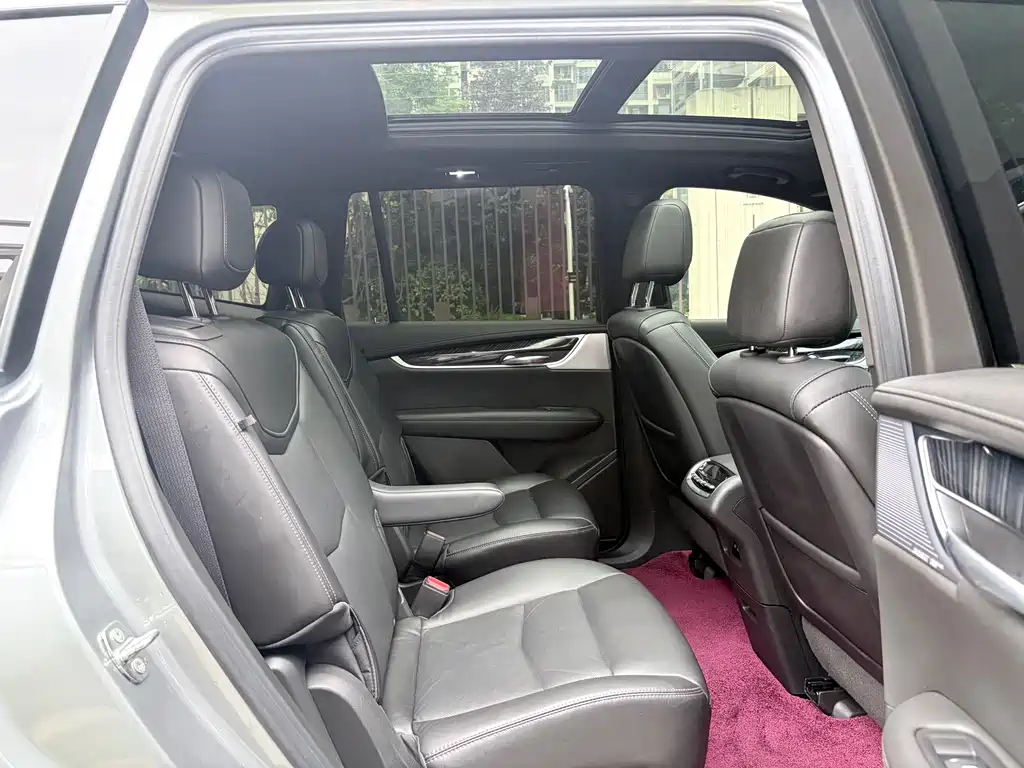 Cadillac XT6 2022 2.0T AWD Luxury 6-Seater