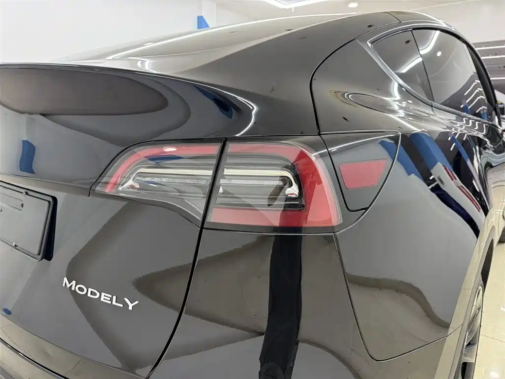 Tesla Model Y 2022 RWD