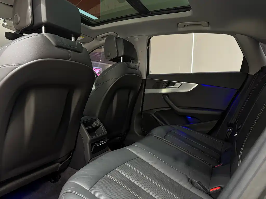 Audi A4L 2020 40 TFSI Fashion Dynamic Edition