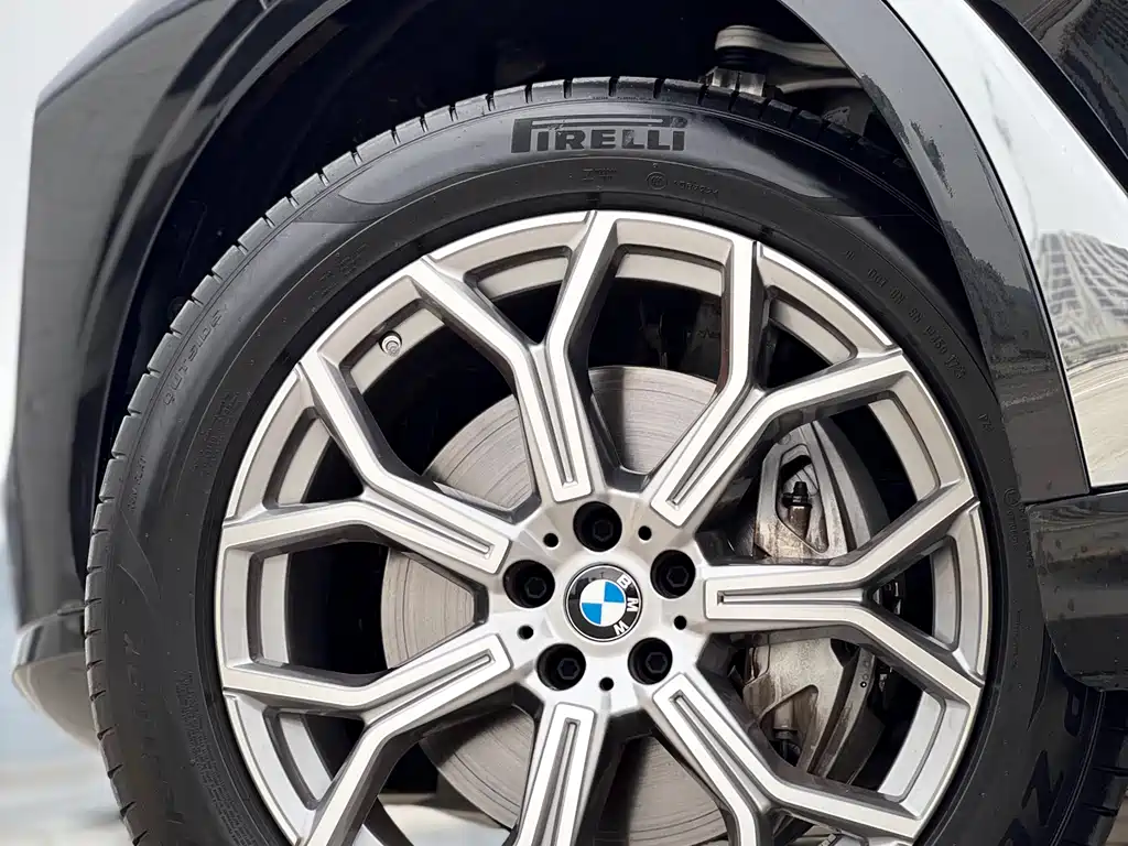 BMW X7 2024 xDrive40i Leading Edition Luxury Package