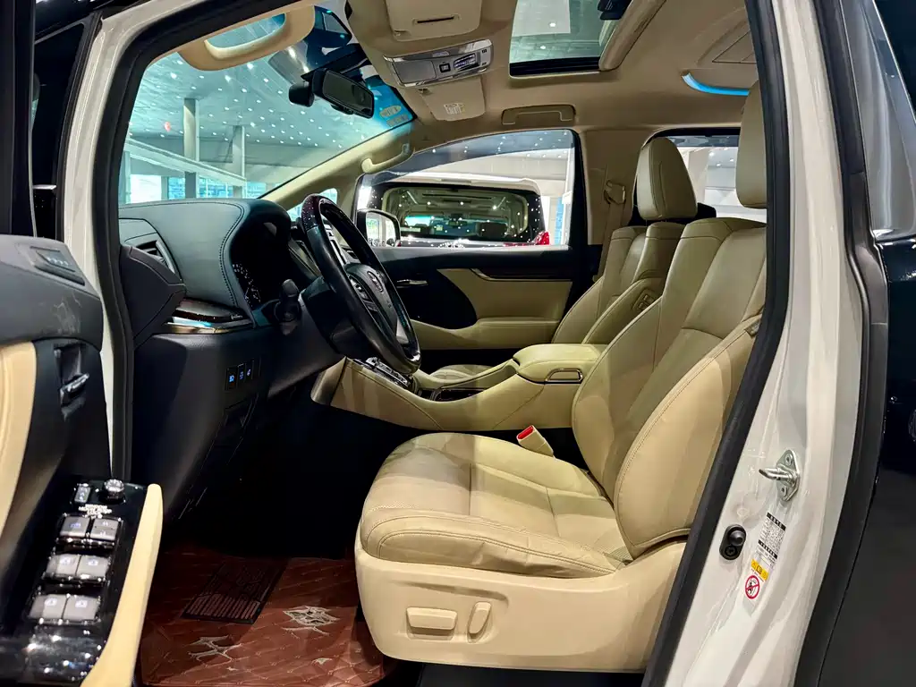 Alphard 2015 3.5L Luxury Edition