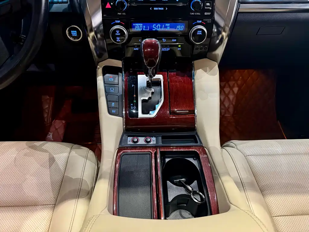 Alphard 2015 3.5L Luxury Edition