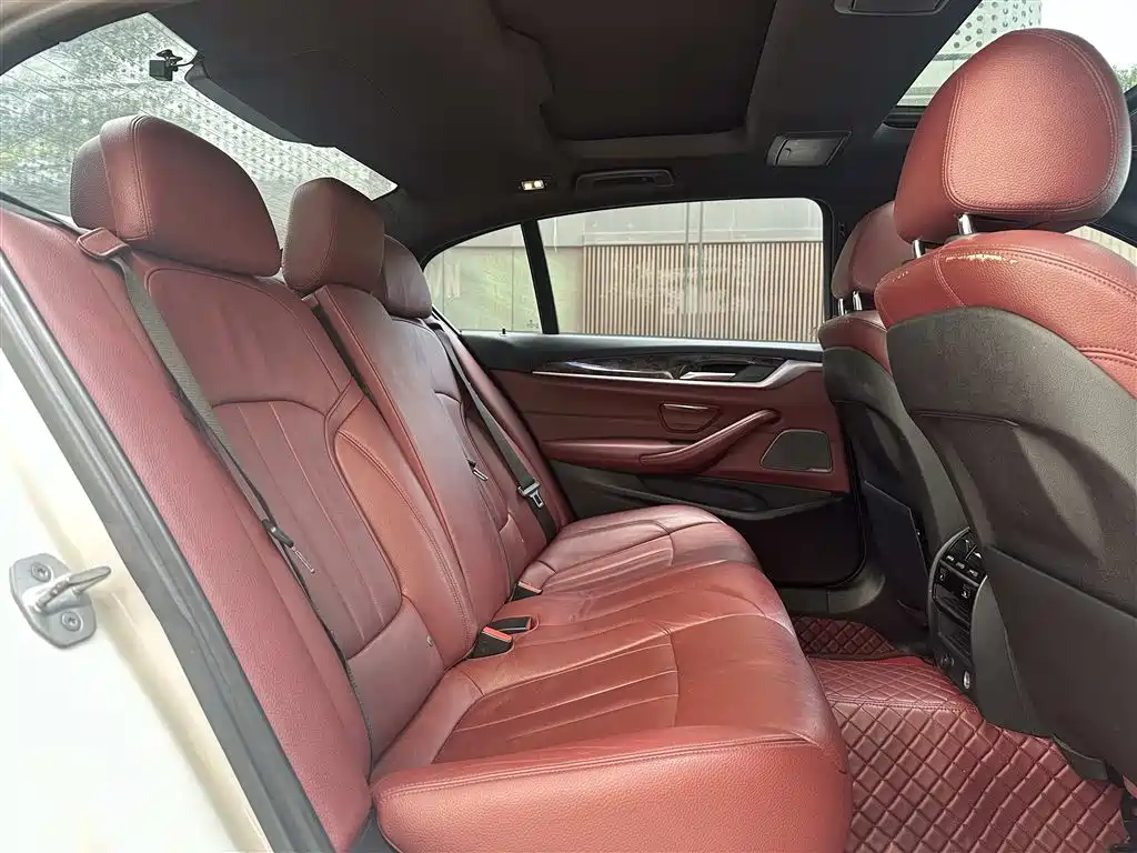BMW 5 Series 2018 530Li Leading Edition M Sport Package