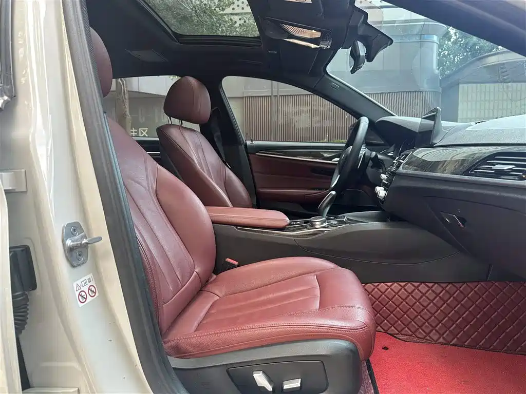 BMW 5 Series 2018 530Li Leading Edition M Sport Package