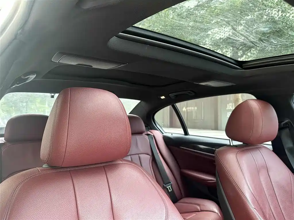 BMW 5 Series 2018 530Li Leading Edition M Sport Package