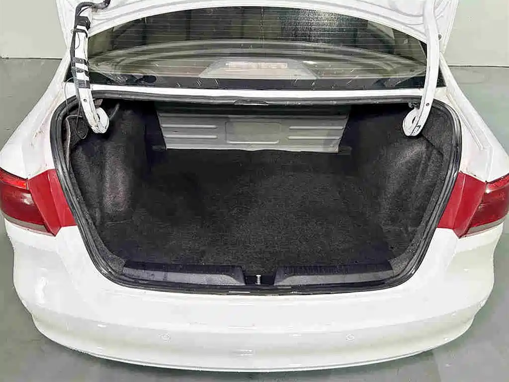 Santana 2013 1.6L Automatic Fashion Edition