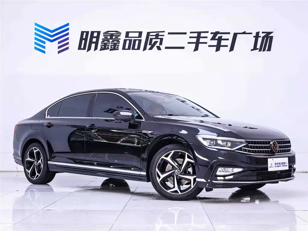 Magotan 2023 2 Million Edition 330TSI DSG Luxury