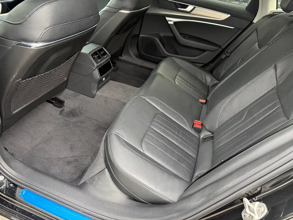 Audi A6L 2022 45 TFSI quattro Zhenxuan Zhiya Edition