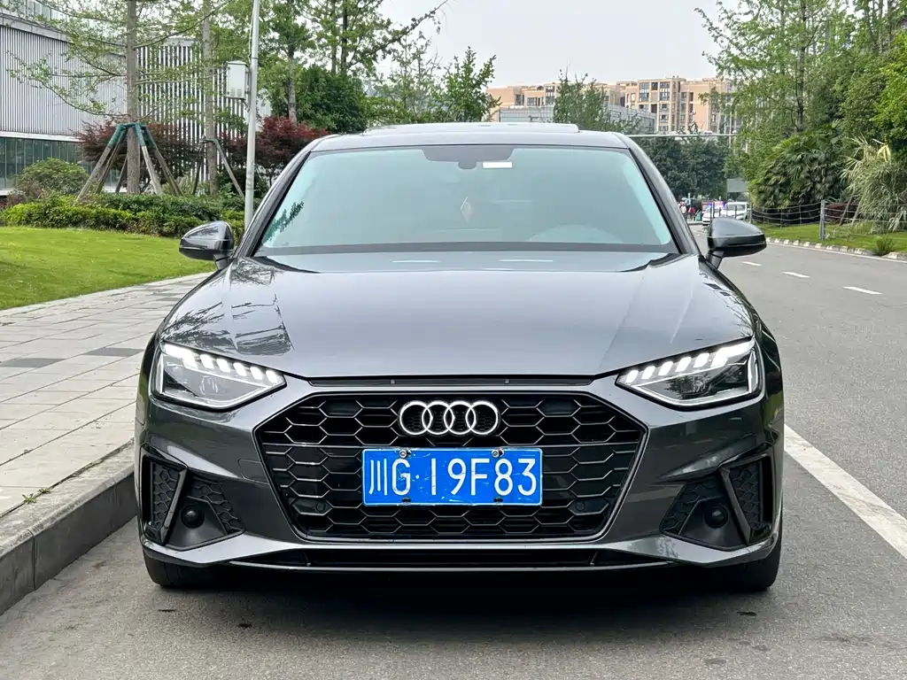 Audi A4L 2022 40 TFSI Fashion Dynamic Edition