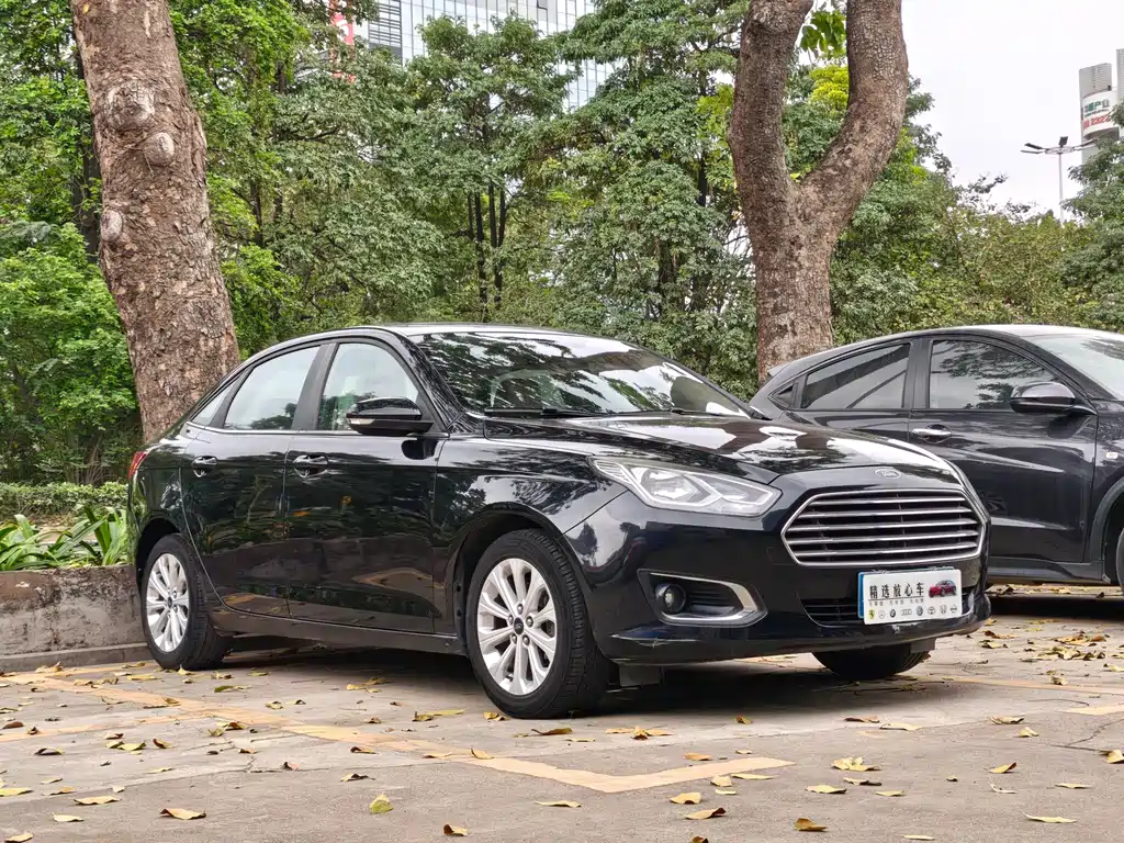 Ford Escort 2015 1.5L Automatic Fashion Edition
