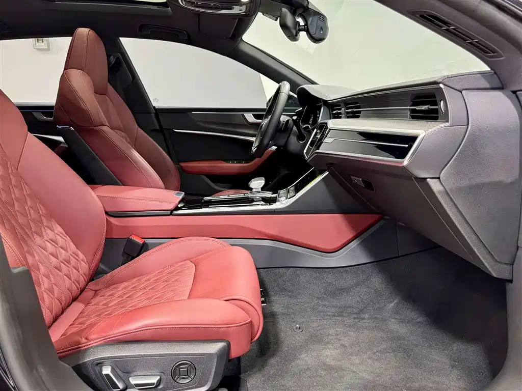 Audi A7L 2023 45 TFSI quattro S-line Black Warrior Edition