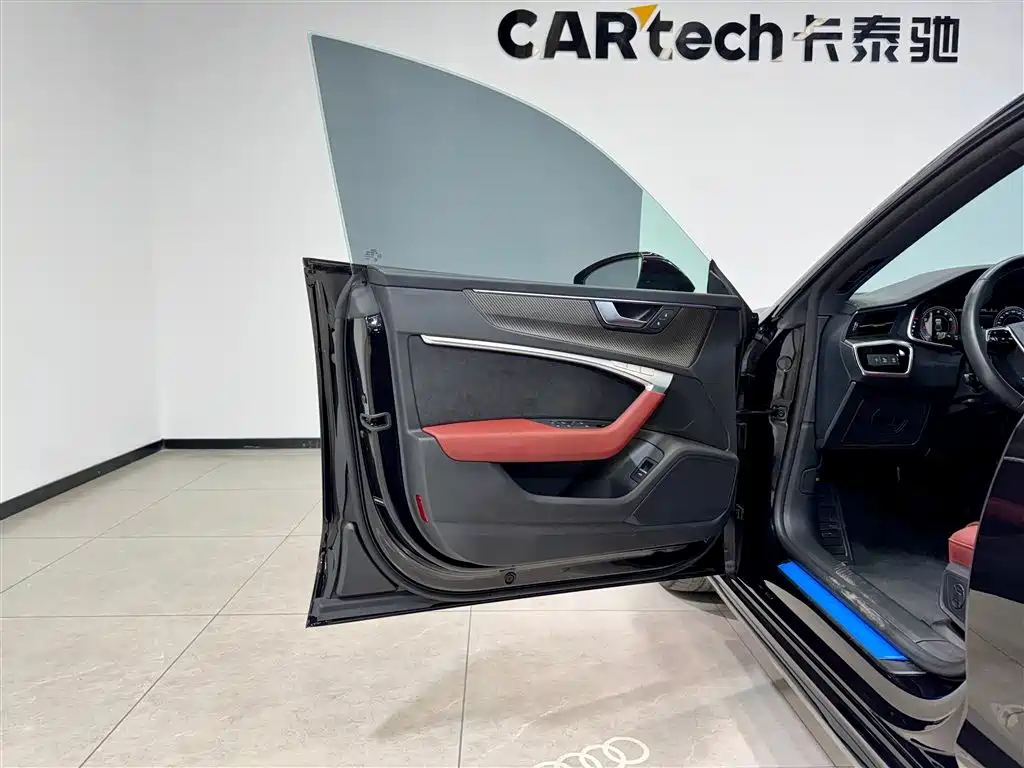 Audi A7L 2023 45 TFSI quattro S-line Black Warrior Edition