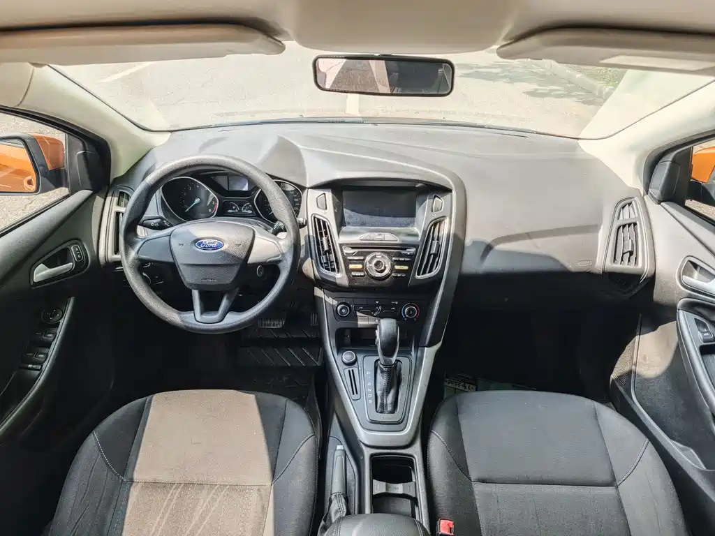 Ford Focus 2017 Hatchback 1.6L Automatic Comfort Zhixing Edition