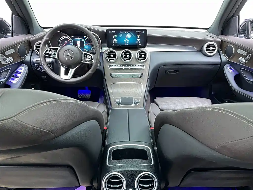 Mercedes-Benz GLC 260 L 4MATIC Luxury 2021