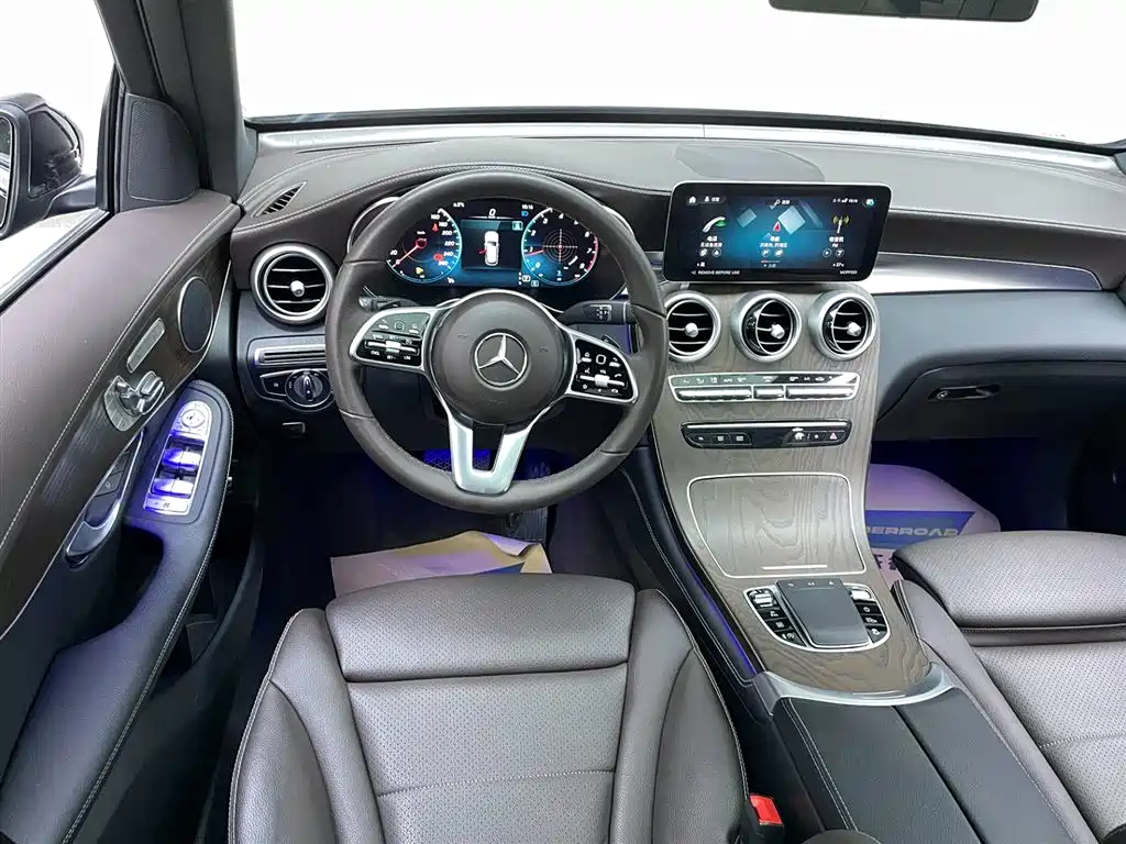 Mercedes-Benz GLC 260 L 4MATIC Luxury 2021